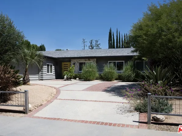 22429 Bessemer St, Woodland Hills, CA 91367