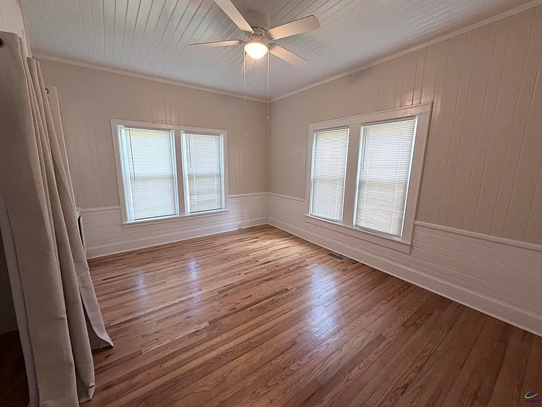 705 Evergreen St — Photo 13