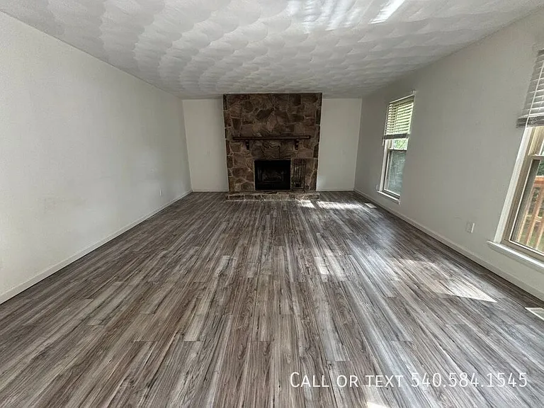 6421 Orchard View Ln — Photo 10