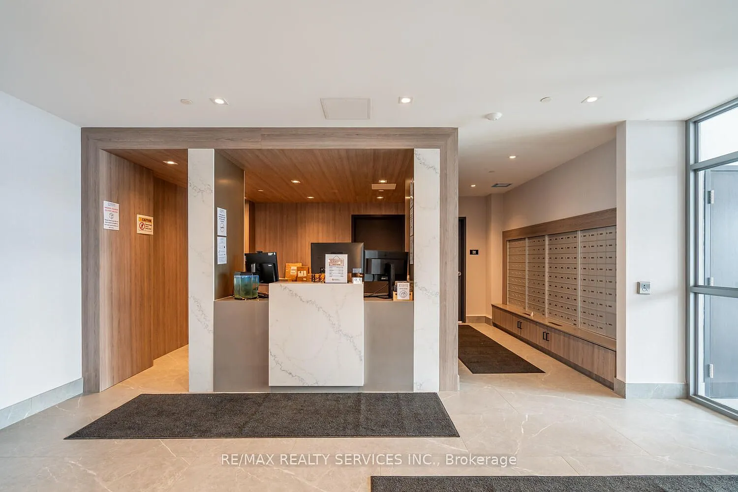 3 bed, $2,400 — Photo 4