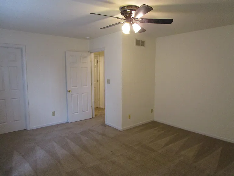 2406 Calder Ct — Photo 22