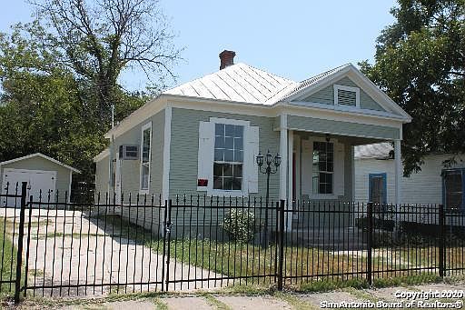 2nd image of 504 S Olive St
