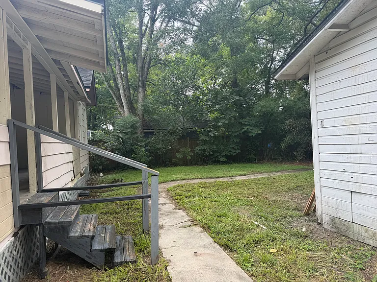 4210 Muncy Rd — Photo 3
