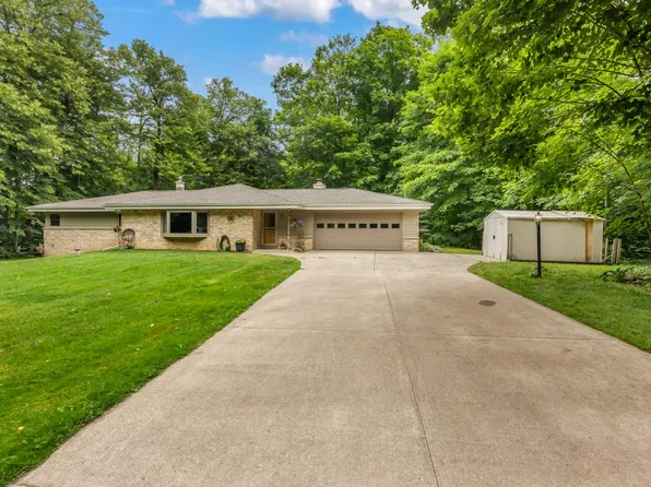 W261S8280 Faulkner ROAD, Mukwonago, WI 53149