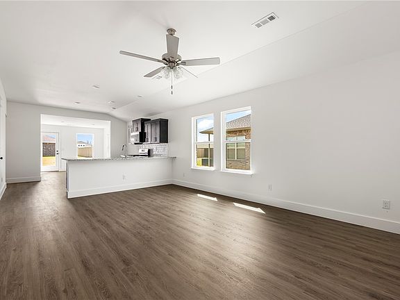 3rd image of 1713 Edwards St