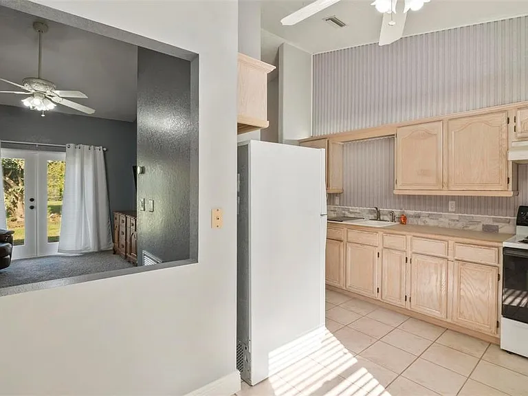 6110 9th Avenue Cir NE — Photo 7