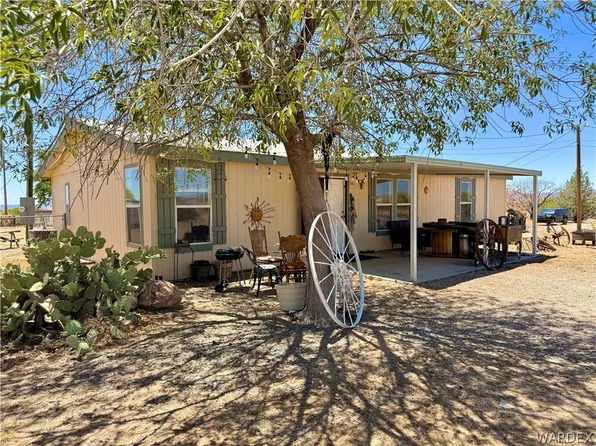 5146 W Burro Dr, Golden Valley, AZ 86413