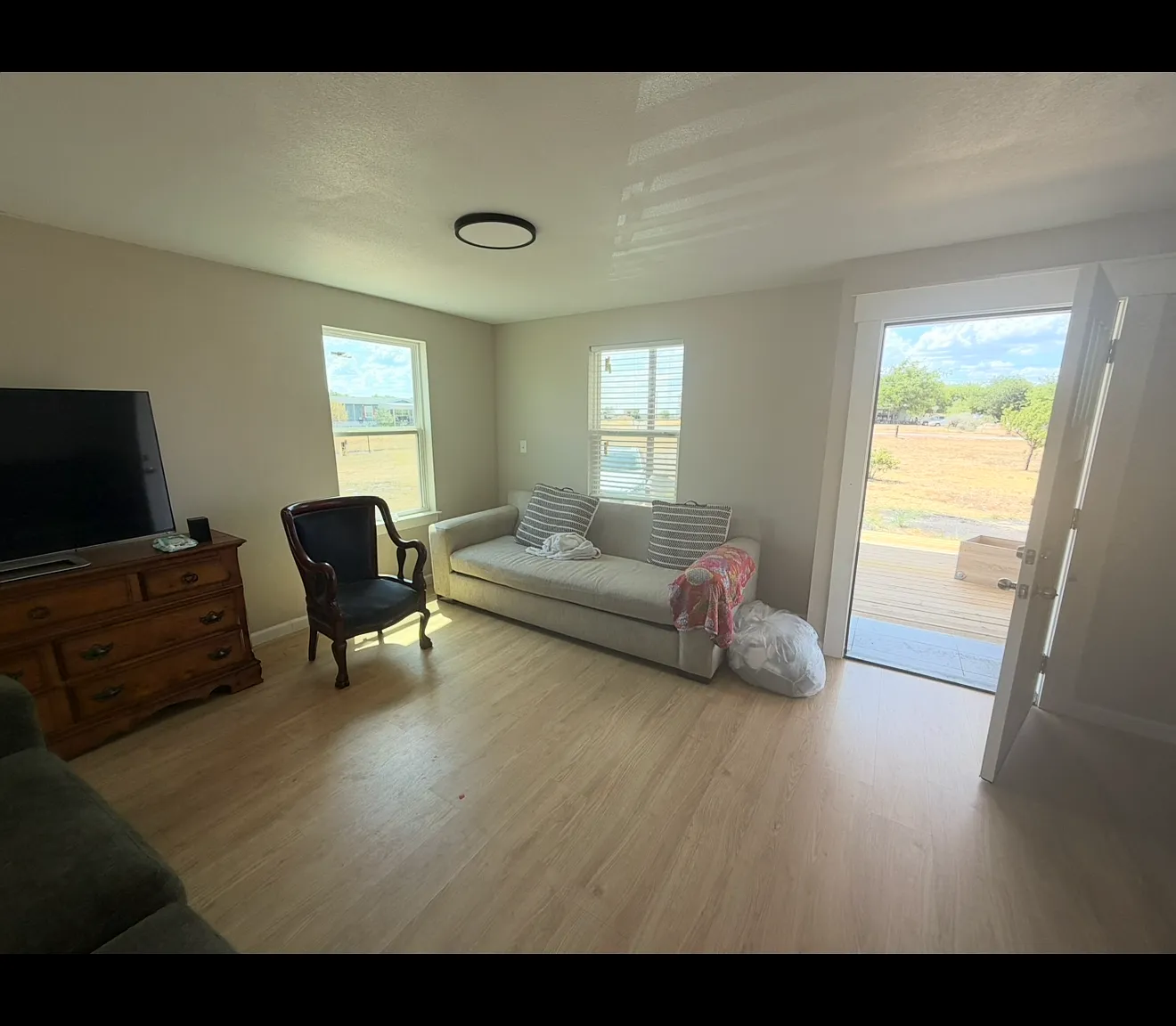 3 bed, 1344 sqft, $2,000 — Photo 4