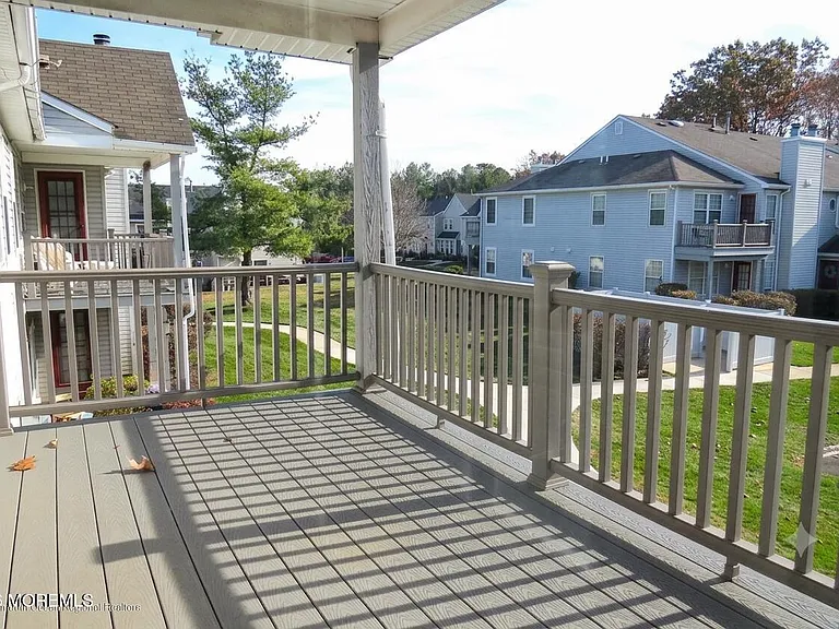349 Yorkshire Pl — Photo 14