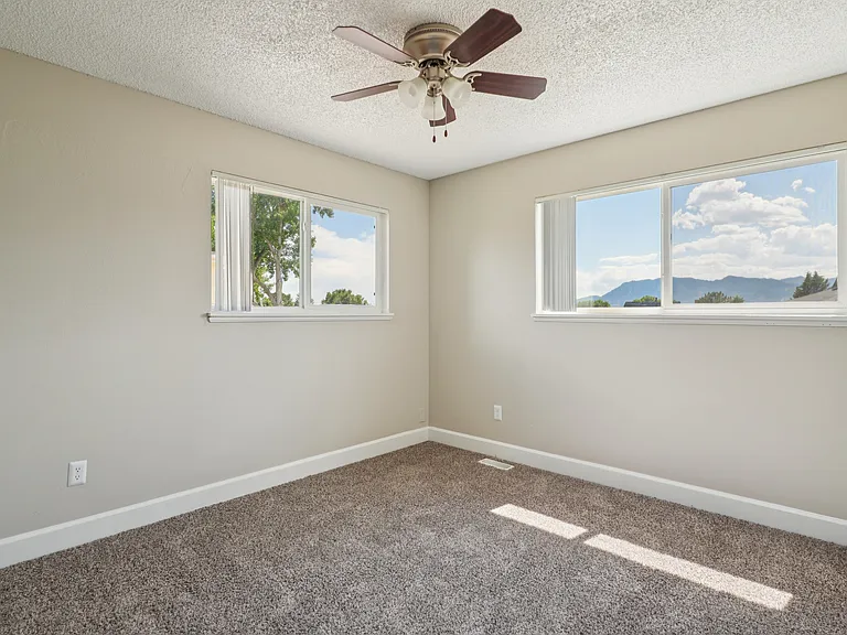Aspen Townhomes — Photo 19