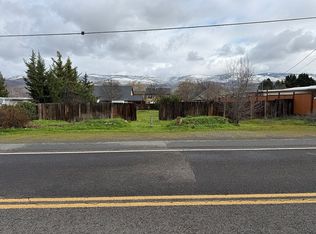 1019 Talent Ave, Talent, OR 97540