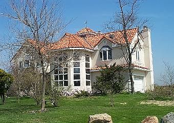 1st image of 19 Eastland Dr