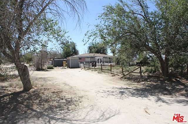 2nd image of 10040 E Avenue R