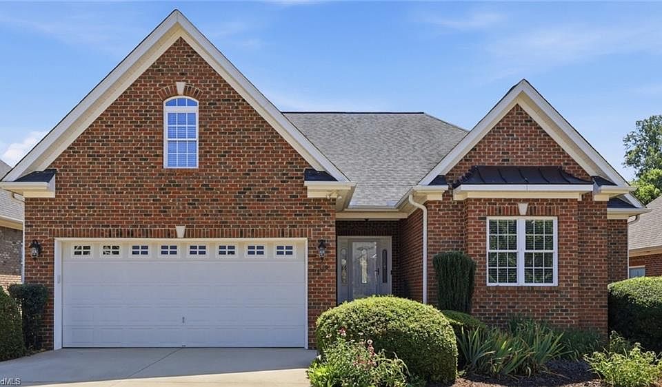 1st image of 109 Peppertree Dr