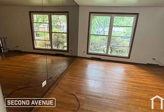 3rd image of 13131 S Rhodes Ave