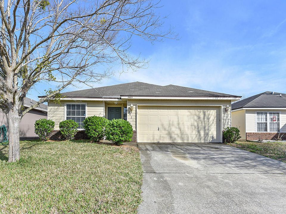 1st image of 7421 International Village Dr