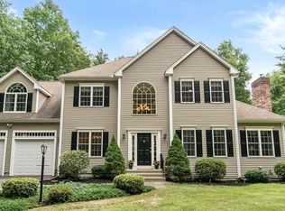 105 Breakneck Rd, Sturbridge, MA 01566