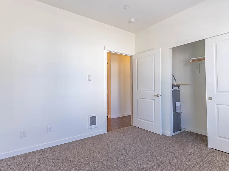 Riverplace Apartment Homes — Photo 25