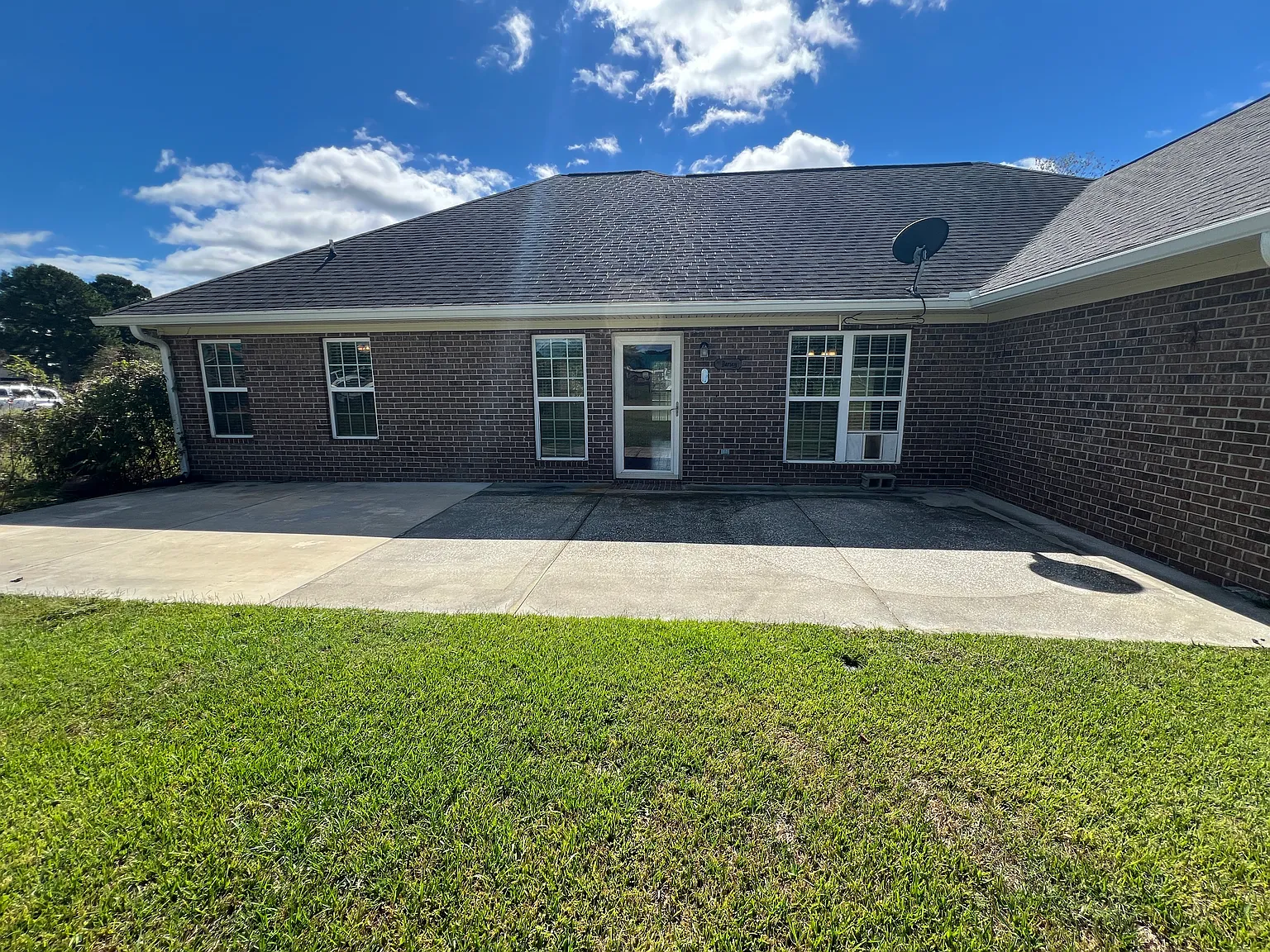 3 bed, 1707 sqft, $2,100 — Photo 3
