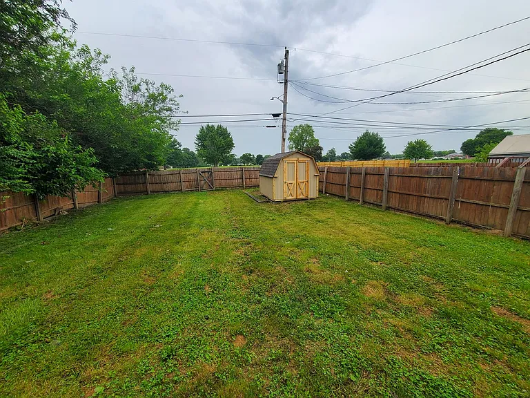 333 Archer Dr — Photo 16