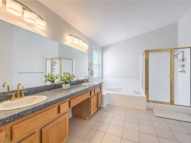 271 Sunshine Springs Ct — Photo 27