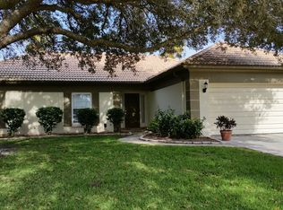 9224 Pebble Creek Dr, Tampa, FL 33647