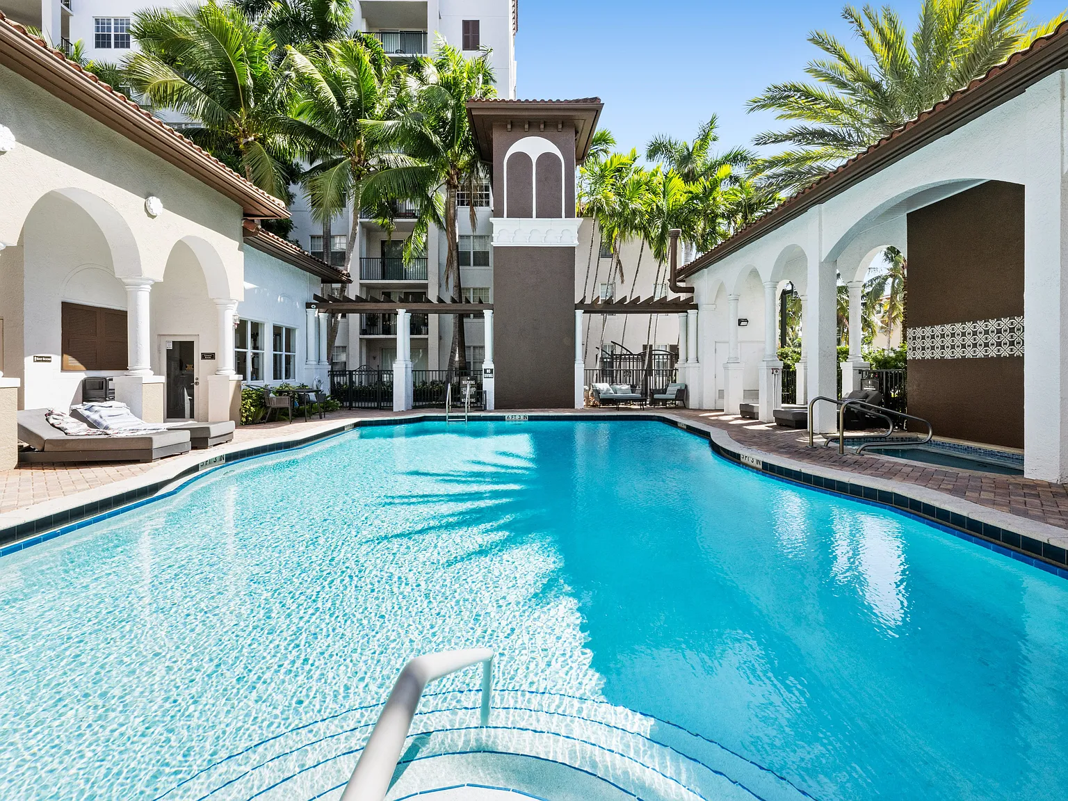 10X Mizner Park — Photo 4