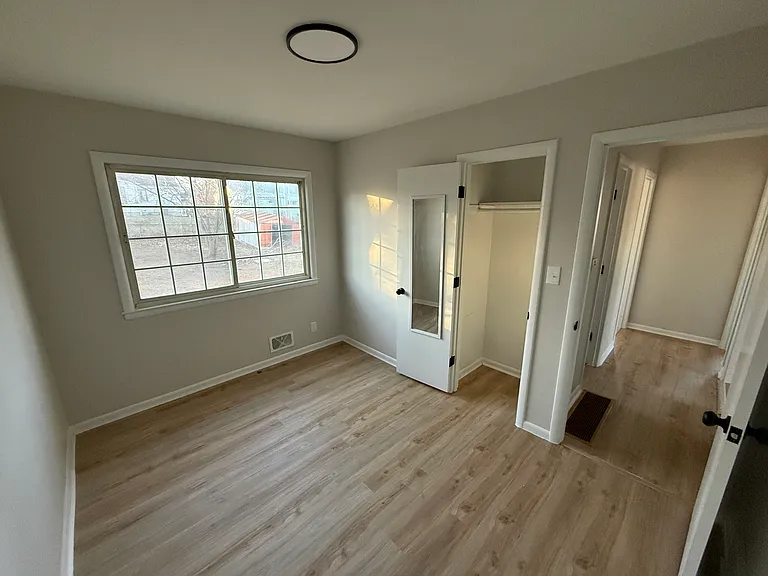 4324 S Main St — Photo 9