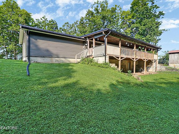 5th image of 394 Thomas Springs Rd