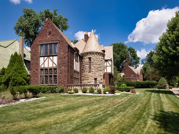 1247 Washington Rd, Pittsburgh, PA 15228