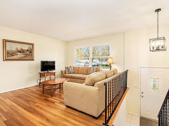 4th image of 1234 N Oakwood Ave