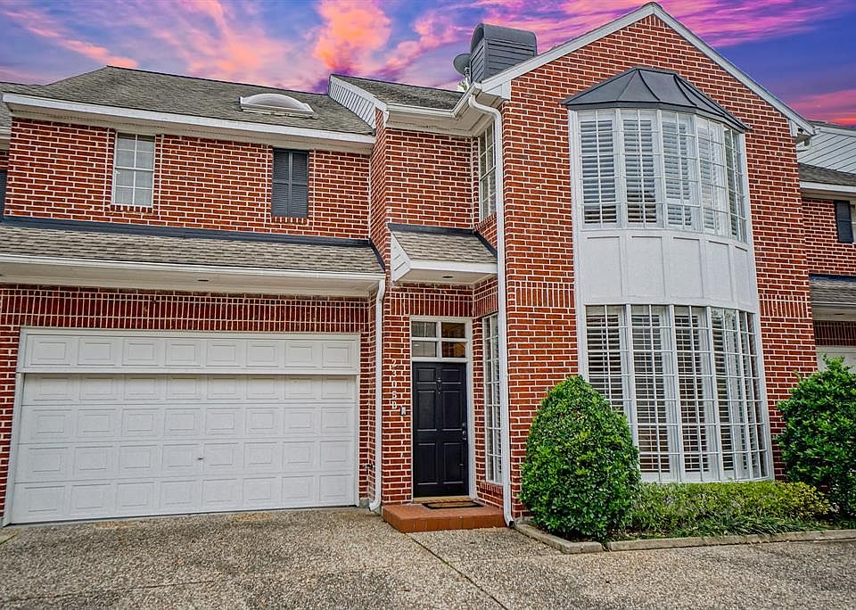 1st image of 2305 Nantucket Dr #B