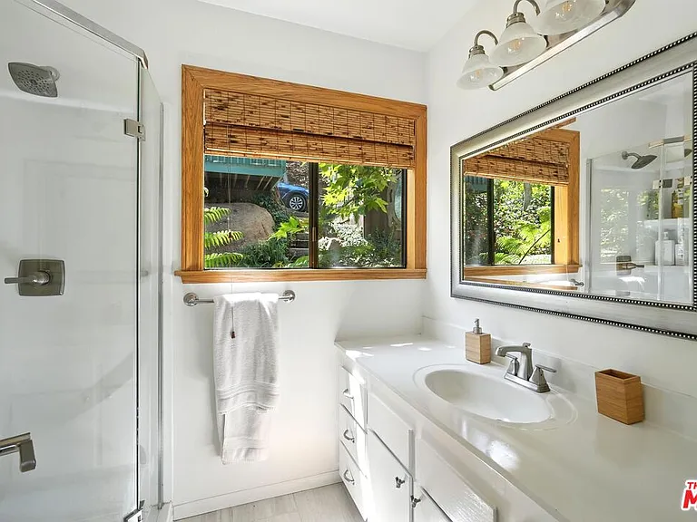730 Basin Dr — Photo 51