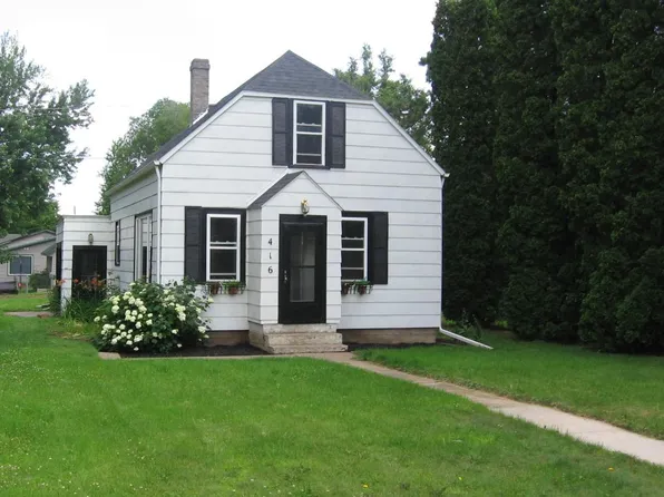 416 W Soo St, Parkers Prairie, MN 56361