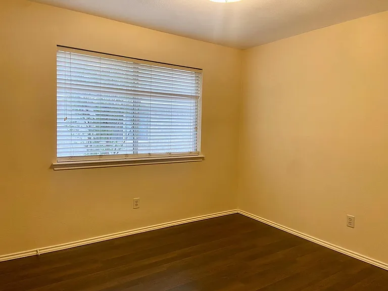 1411 Rivercrest Blvd — Photo 9