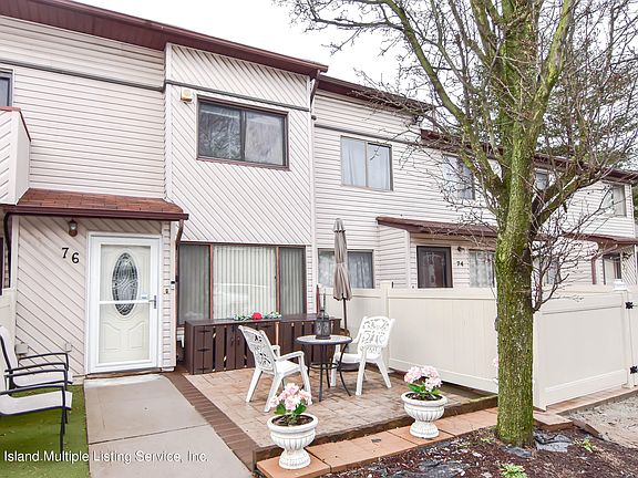 4th image of 76 Wolkoff Ln
