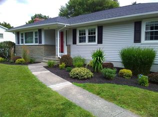 105 Edgehill Dr, Wappingers Falls, NY 12590