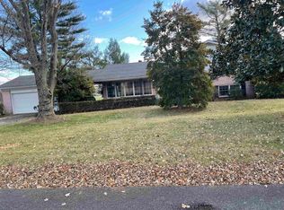 303 Valley View Rd, Morganfield, KY 42437