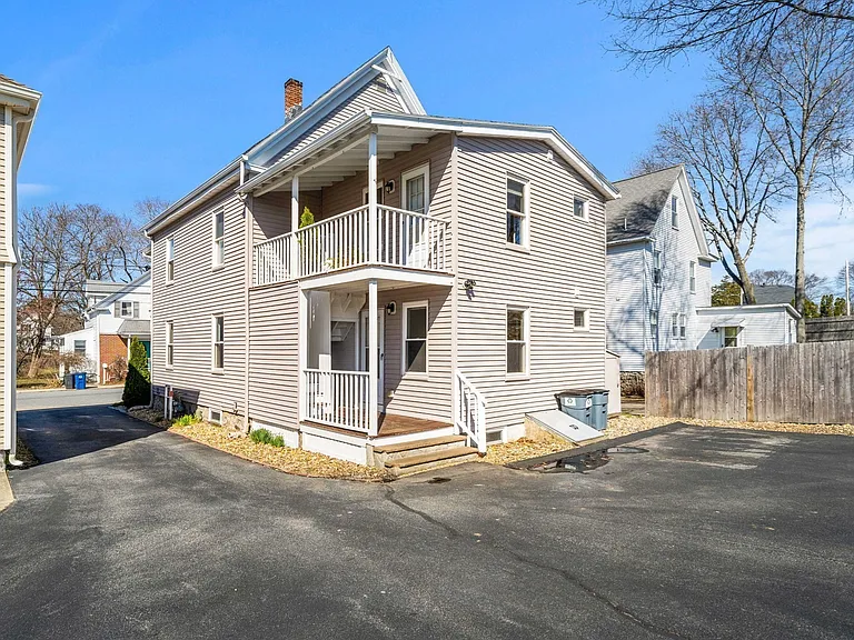 5 Lafayette Rd #1 — Photo 2