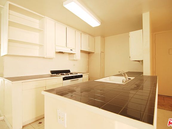 5th image of 421 S La Fayette Park Pl APT 614
