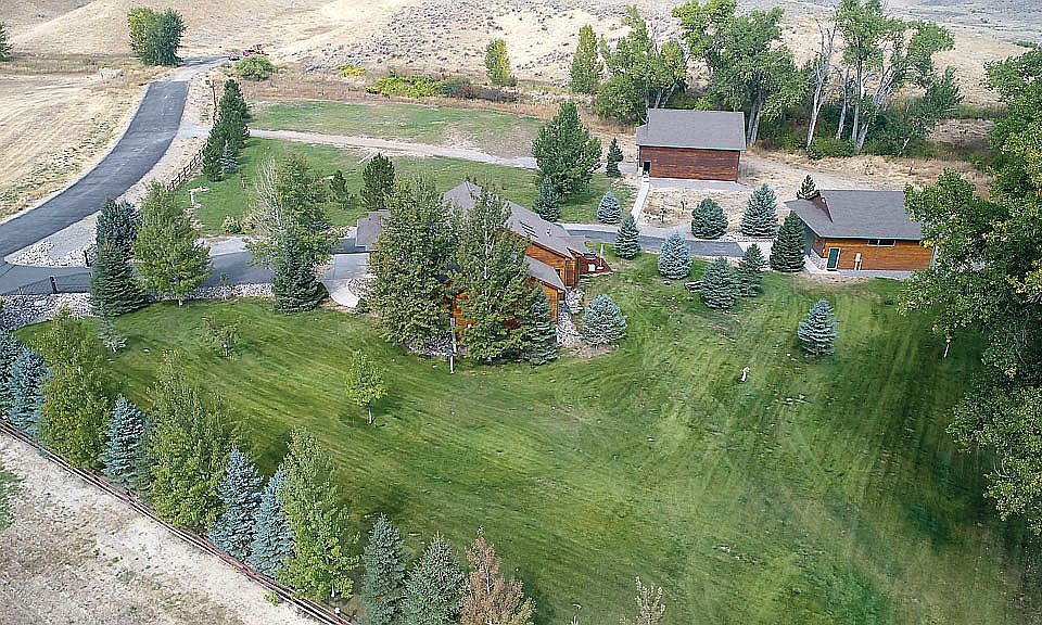 32 Bridle Trails Dr, Joliet, MT 59041 Zillow