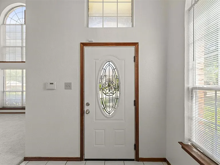 1423 Holveck Dr — Photo 16