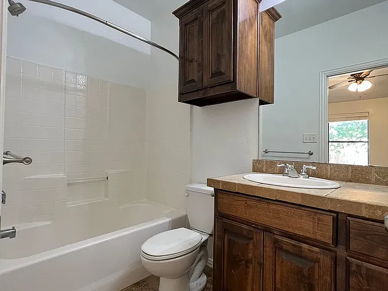 1825 N Paddock St — Photo 12
