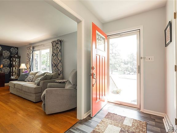 2nd image of 2501 Prestwick Cir