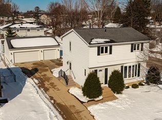 3917 16th Ave NW, Rochester, MN 55901