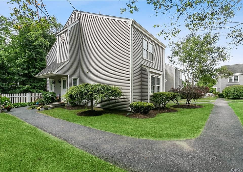 1st image of 102 Misty Hills Ln