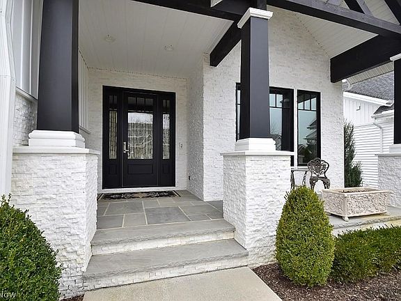 2nd image of 113 Bridgeport Way