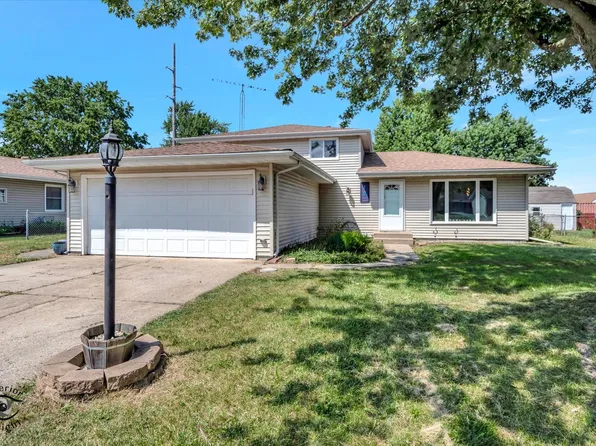 12 Kim Dr, Bourbonnais, IL 60914