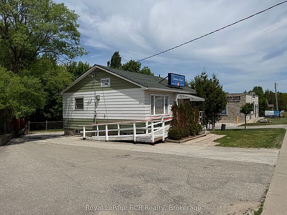 3rd image of 1514 9th Ave E