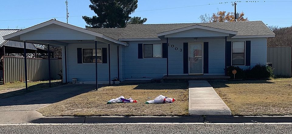 2nd image of 1003 Avenue G